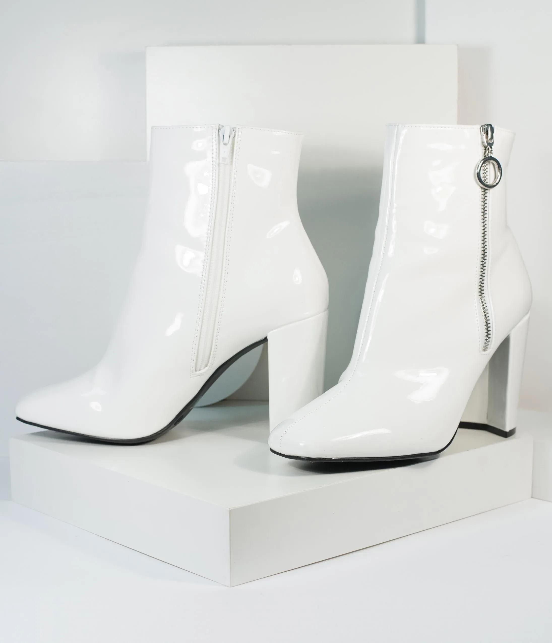 1970s White Patent Leatherette Gogo Bootie