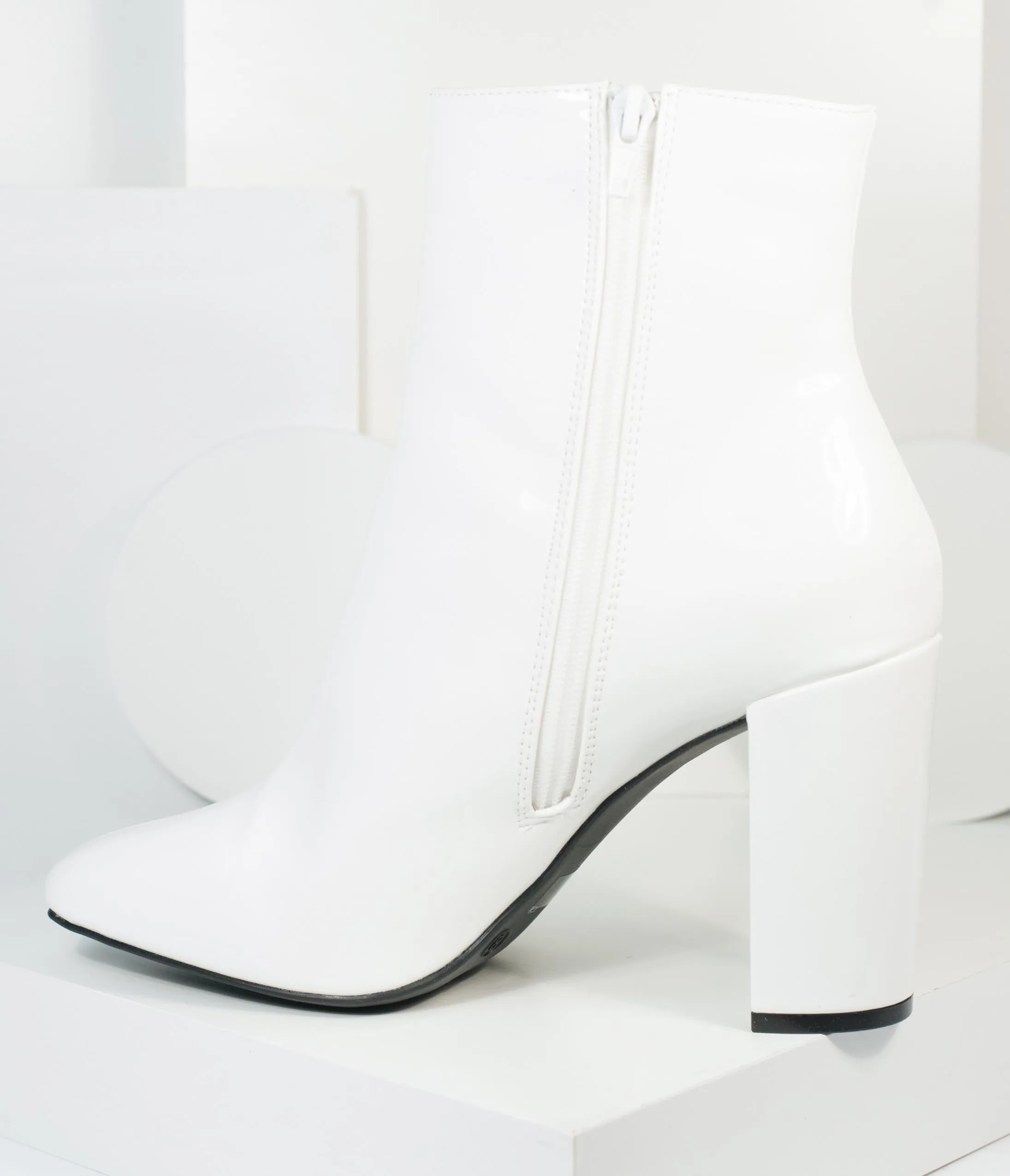 1970s White Patent Leatherette Gogo Bootie