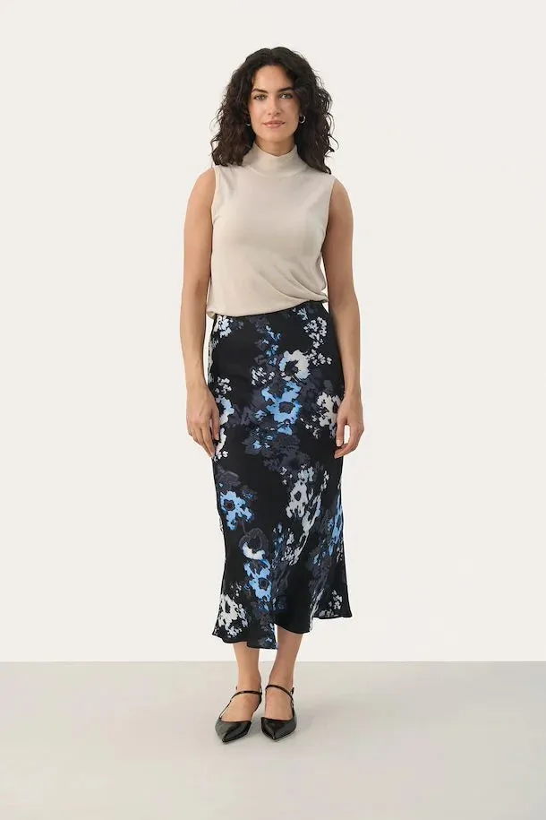 Laurina Skirt - Dk. Navy Blurred Flower