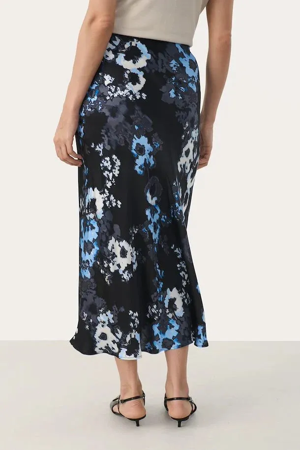 Laurina Skirt - Dk. Navy Blurred Flower