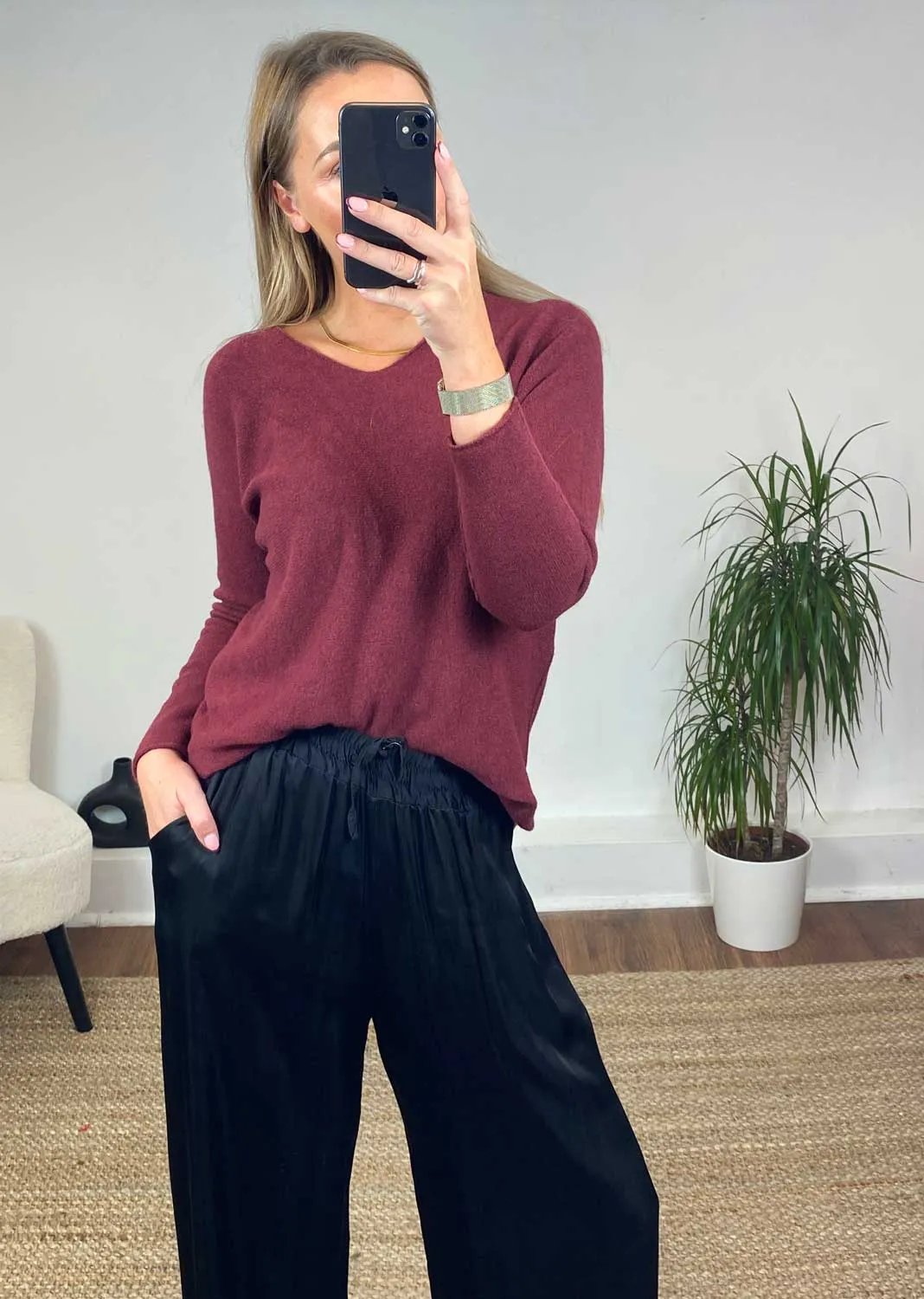 Lorna V Neck Jumper in Burgundy